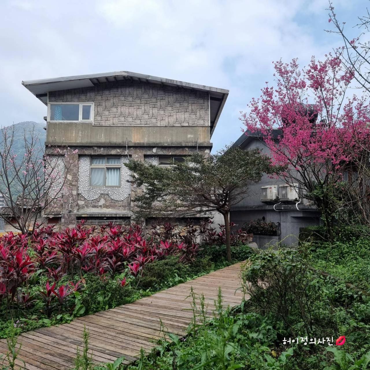 九份市下巷石屋民宿 Екстер'єр фото